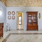 Retreat In The Heart Of Qormi Village Lägenhet *