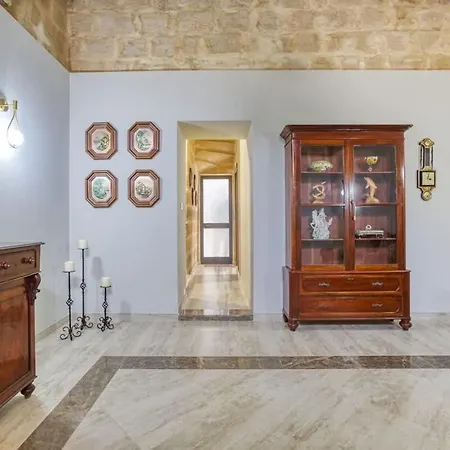 Modern Qormi Stay Near City Square With Easy Access Διαμέρισμα *