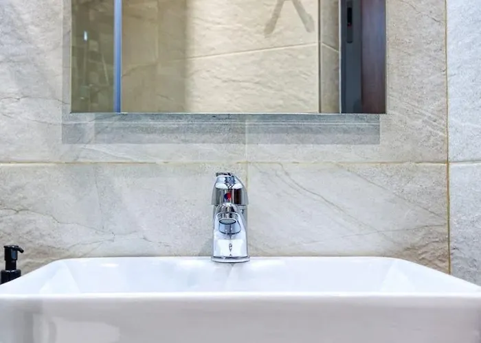 Apartment Retreat In The Heart Of Qormi Village Santa Vennera