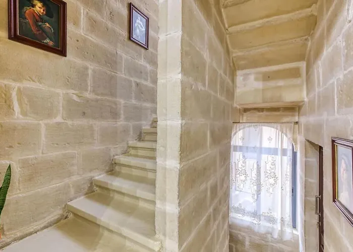 Apartment Retreat In The Heart Of Qormi Village